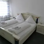 Winzergasthof Zum Kellerstuebchen 3* Mehring (Rhineland-Palatinate)