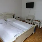 Guest house Winzergasthof Zum Kellerstuebchen 3*