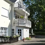 Winzergasthof Zum Kellerstuebchen Guest house