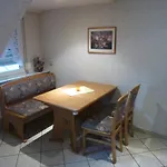 Guest house Winzergasthof Zum Kellerstuebchen
