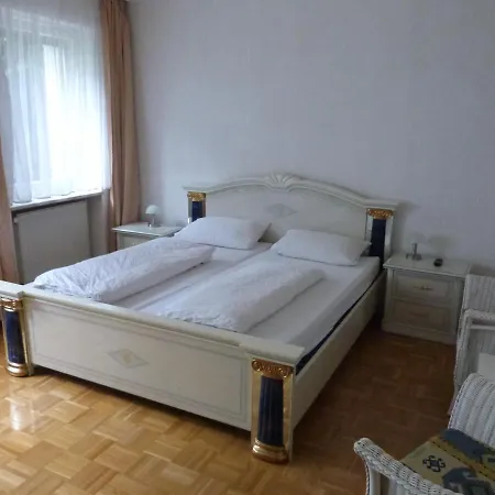 Guest house Winzergasthof Zum Kellerstuebchen 3*