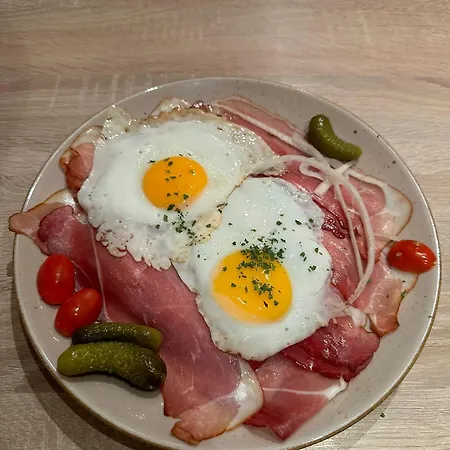 Winzergasthof Zum Kellerstübchen Pensión Mehring (Rhineland-Palatinate)