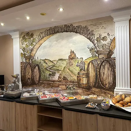 Konukevi Winzergasthof Zum Kellerstuebchen