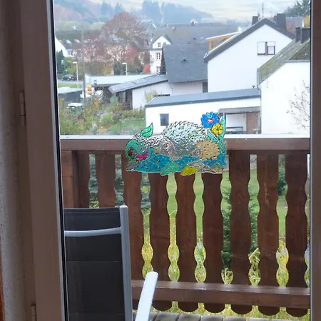 ゲストハウス Winzergasthof Zum Kellerstuebchen メーリング