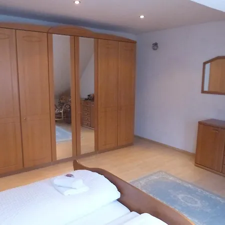 Winzergasthof Zum Kellerstuebchen 3*