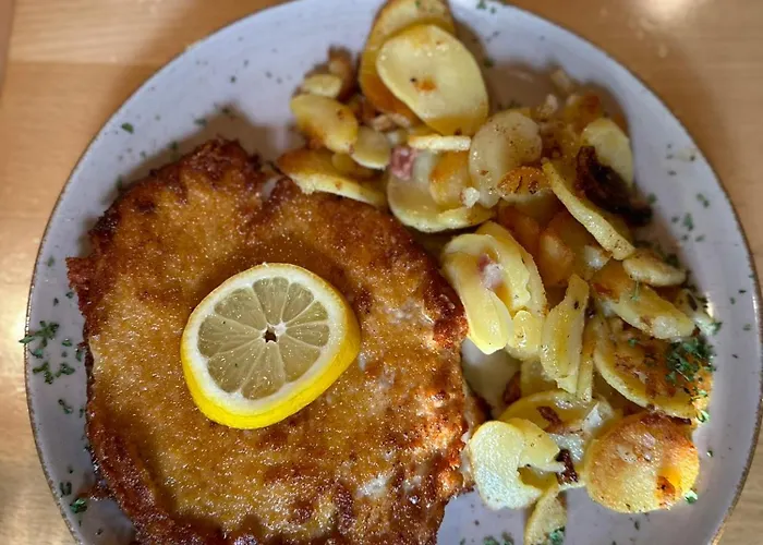 Konukevi Winzergasthof Zum Kellerstuebchen