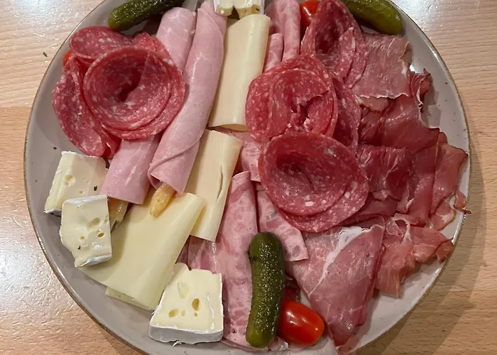 Konukevi Winzergasthof Zum Kellerstuebchen 3*