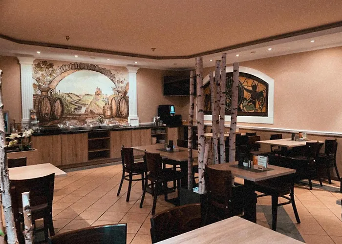 Winzergasthof Zum Kellerstuebchen 3* Mehring (Rhineland-Palatinate)