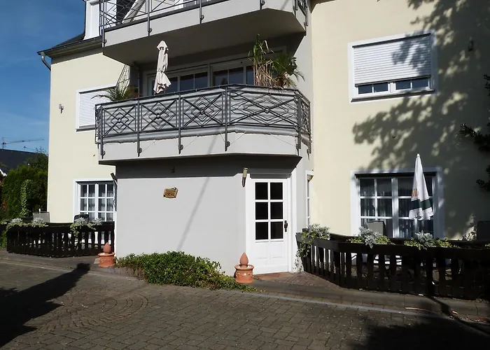 Winzergasthof Zum Kellerstuebchen Mehring (Rhineland-Palatinate)