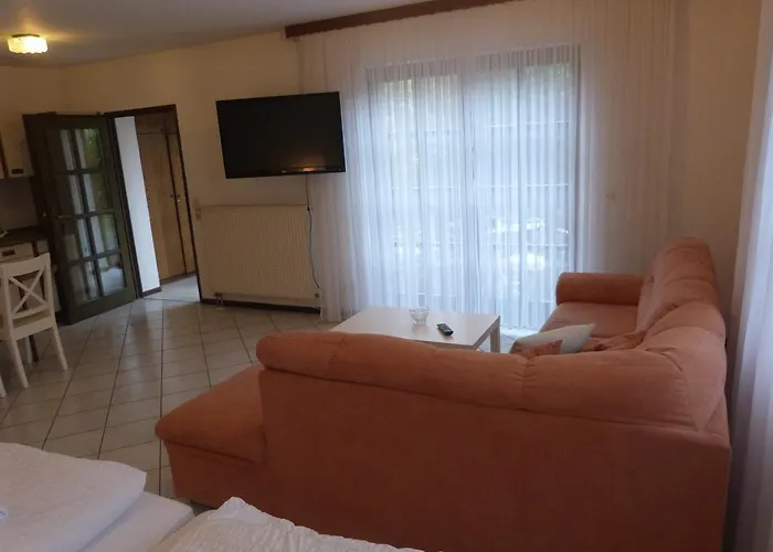 Winzergasthof Zum Kellerstuebchen Mehring (Rhineland-Palatinate)